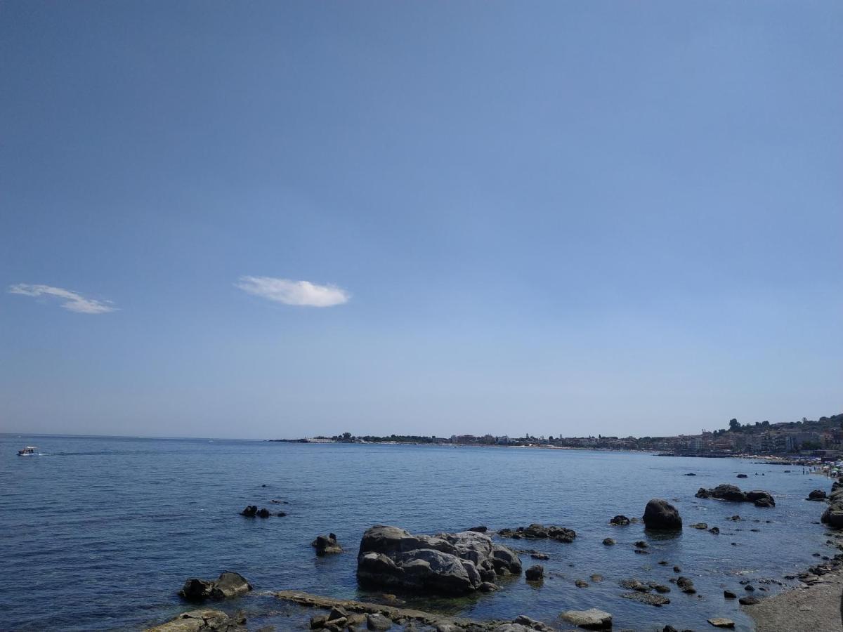 Suite Sul Mare ジャルディーニ・ナクソス エクステリア 写真